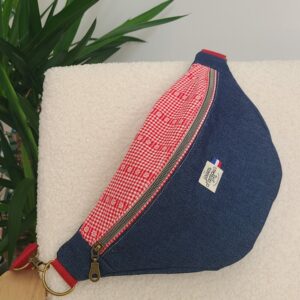 sac banane jean et coton rouge effet serviette de table