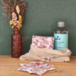 Kit bien être avec eau micellaire avril et lingettes démauillantes et grand sac en coton
